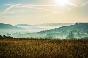 Najlepsze miejsca na obserwację zjawisk naturalnych: Ciesz się spektakularnymi zjawiskami przyrodniczymi